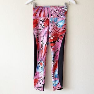 Nike Tropical Leaf Print Cropped Leggings